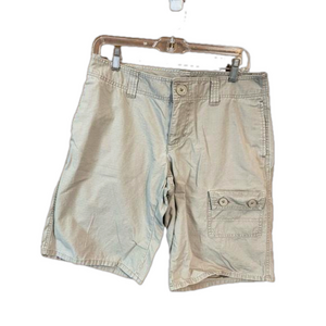 Women’s size 8 long The North Face shorts